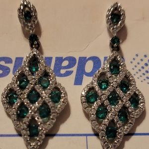 Emerald drop earrings💚